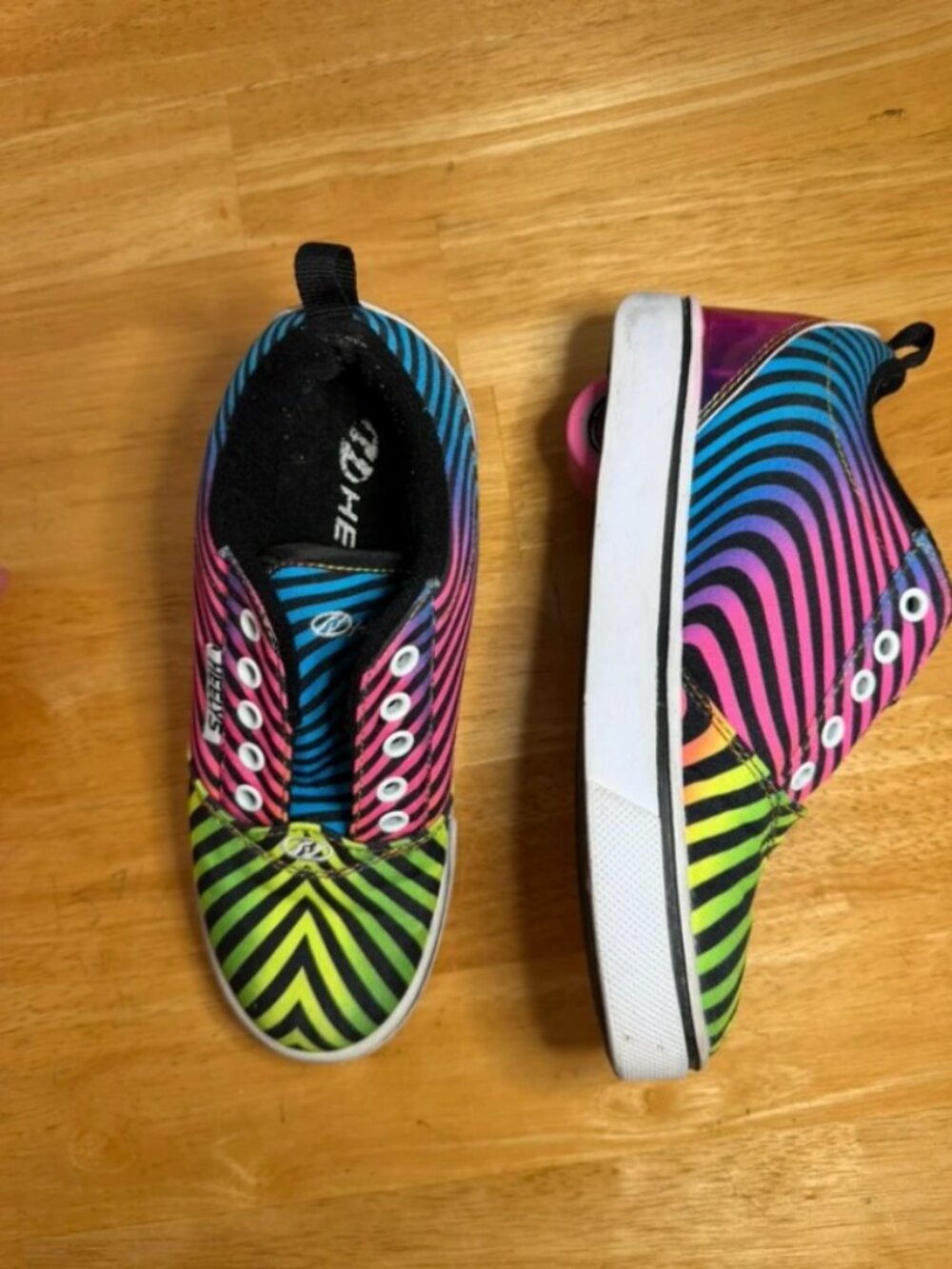 Heelys Pro 20 Prints Striped Multicolor Low Top Wheel Sneakers Unisex Kids US 2